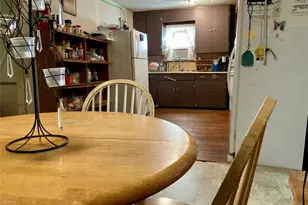 215 McNeir St, Anahuac, TX 77514 - Photo 16