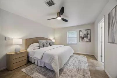 11418 Ash Creek Drive, Houston, TX 77043 - Photo 16