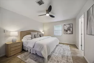 11418 Ash Creek Dr, Houston, TX 77043 - Photo 16