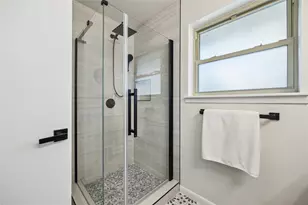 11418 Ash Creek Dr, Houston, TX 77043 - Photo 18