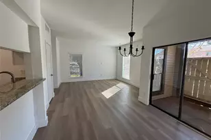 2025 Augusta Dr, Houston, TX 77057 - Photo 4