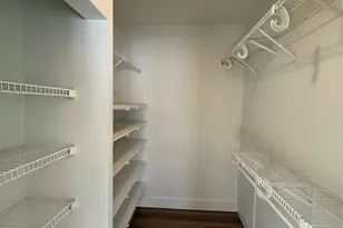 2025 Augusta Dr, Houston, TX 77057 - Photo 6