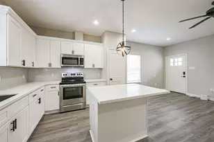 4405 Mallow St, Houston, TX 77051 - Photo 8