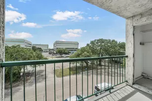 2818 S Bartell Dr, Houston, TX 77054 - Photo 22