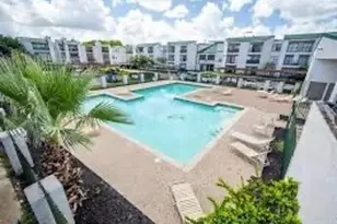 2818 S Bartell Dr, Houston, TX 77054 - Photo 2