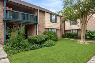 8211 Kingsbrook Rd, Houston, TX 77024 - Photo 1
