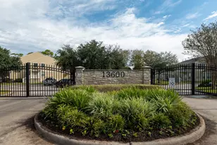 13600 Breton Ridge St, Houston, TX 77070 - Photo 4