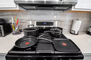 829 N Emile St, Houston, TX 77020 - Photo 26