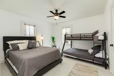 4417 Avenue R, Galveston, TX 77550 - Photo 8