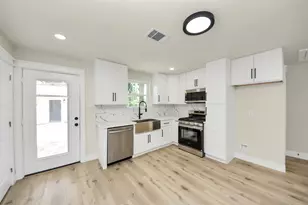 8068 Elrod St, Houston, TX 77017 - Photo 14