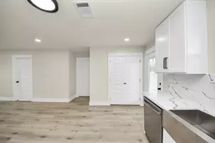 8068 Elrod St, Houston, TX 77017 - Photo 12