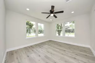 8068 Elrod St, Houston, TX 77017 - Photo 2