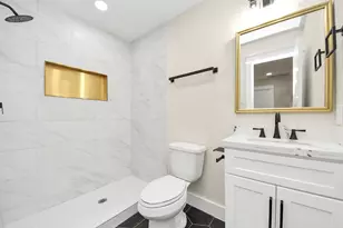 8068 Elrod St, Houston, TX 77017 - Photo 32