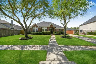 2622 Stonebury Lane, Sugar Land, TX 77479 - Photo 4