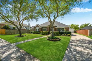 2622 Stonebury Ln, Sugar Land, TX 77479 - Photo 6