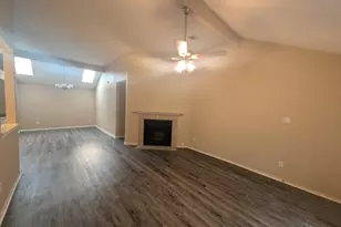 13007 Stancliff Oaks St, Sugar Land, TX 77478 - Photo 10