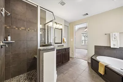 1517 Dyer Lake Lane, Houston, TX 77008 - Photo 20