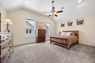 1517 Dyer Lake Ln, Houston, TX 77008 - Photo 4