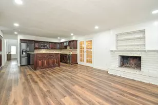 5519 Irish Hill Dr, Houston, TX 77053 - Photo 2