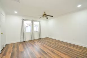 5519 Irish Hill Dr, Houston, TX 77053 - Photo 12
