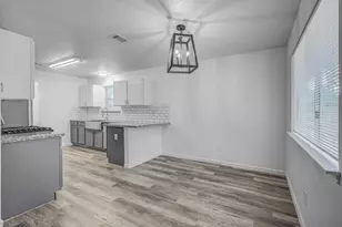 21689 Holly Leaf Ct, Porter, TX 77365 - Photo 6