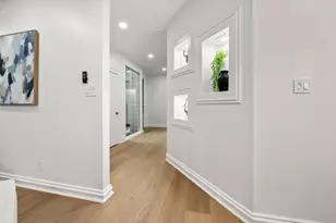 155 Sage Rd, Houston, TX 77056 - Photo 4