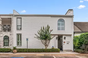 155 Sage Rd, Houston, TX 77056 - Photo 2