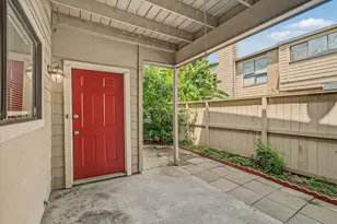 9552 Windswept Ln, Houston, TX 77063 - Photo 1