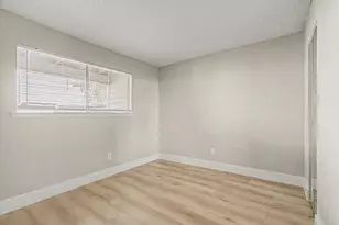 9552 Windswept Ln, Houston, TX 77063 - Photo 14