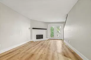 9552 Windswept Ln, Houston, TX 77063 - Photo 4