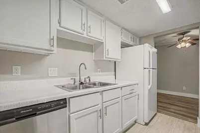 9552 Windswept Lane #9552, Houston, TX 77063 - Photo 14