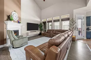 12411 Emerald Ln, Mont Belvieu, TX 77535 - Photo 8