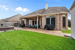 12411 Emerald Ln, Mont Belvieu, TX 77535 - Photo 40