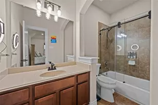 12411 Emerald Ln, Mont Belvieu, TX 77535 - Photo 34