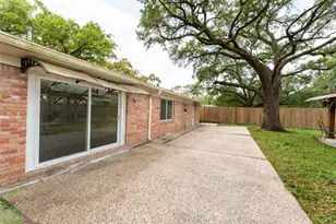 7722 Richmond Ave, Houston, TX 77063 - Photo 28