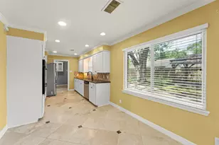 7722 Richmond Ave, Houston, TX 77063 - Photo 10