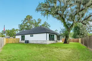 249 Montclaire Dr, West Columbia, TX 77486 - Photo 38