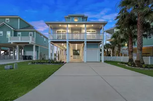 22516 Bay Point Dr, Galveston, TX 77554 - Photo 1