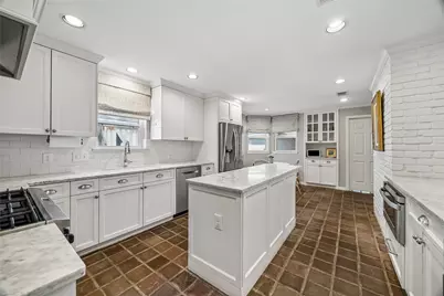 13042 Hermitage Lane, Houston, TX 77079 - Photo 8