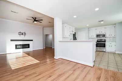 4865 Heathrow Lane, Alvin, TX 77511 - Photo 8