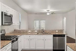 2037 Vanamen Ct, Conroe, TX 77304 - Photo 6