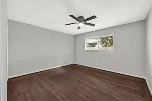 231 Ravenhead Dr, Houston, TX 77034 - Photo 16
