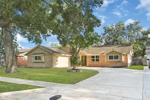 231 Ravenhead Dr, Houston, TX 77034 - Photo 2