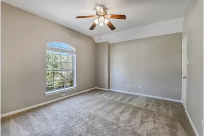 62 N Goldenvine Circle, The Woodlands, TX 77382 - Photo 30