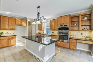62 N Goldenvine Cir, The Woodlands, TX 77382 - Photo 12
