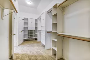 62 N Goldenvine Cir, The Woodlands, TX 77382 - Photo 22