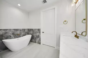 1601 Sylvester Rd, Houston, TX 77009 - Photo 24