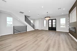 1601 Sylvester Rd, Houston, TX 77009 - Photo 8