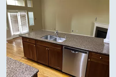 918 W 26th Street, Houston, TX 77008 - Photo 6