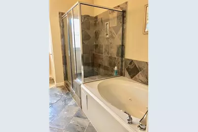 918 W 26th Street, Houston, TX 77008 - Photo 10